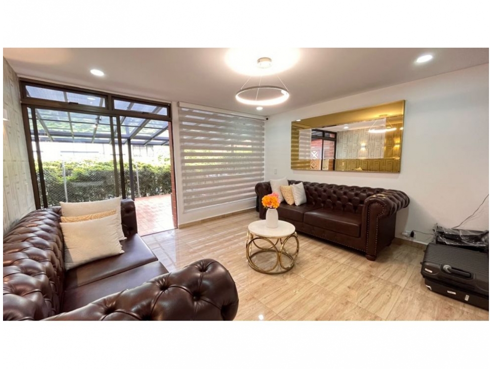 Casa en El Poblado, sector El Tesoro — foto 2