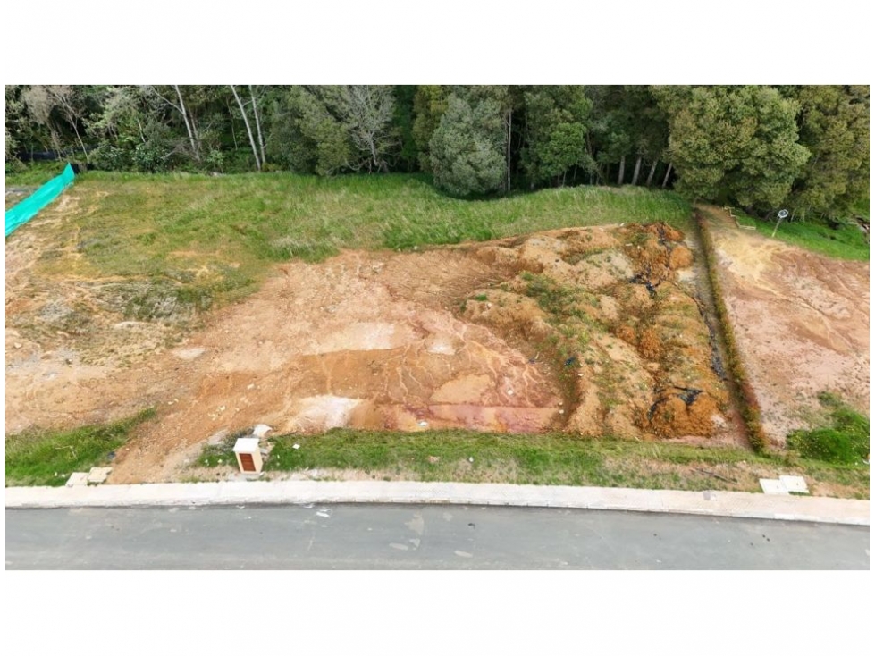 Lote en exclusivo condominio en el sector Las Palmas — foto 2