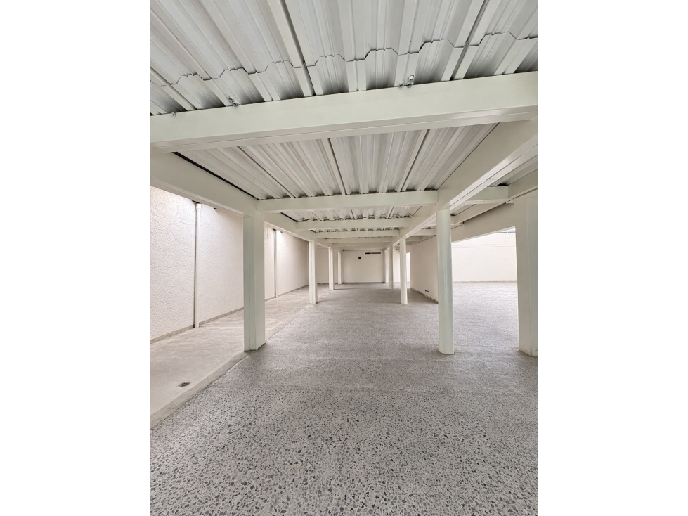 Local Comercial en El Poblado, sectro Patio Bonito — foto 6