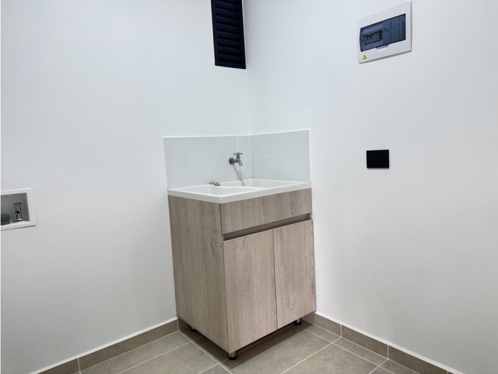 Apartamento en Envigado, sector Loma de los Mesa — foto 5