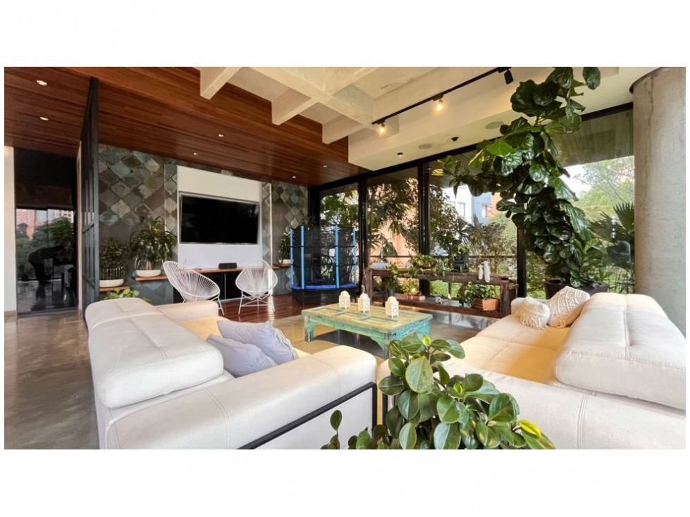 Apartamento en renta en El Poblado, sector Vizcaya
