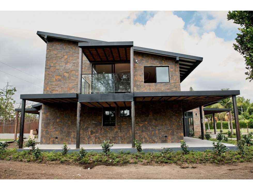 Casa con caballerizas, sector cabeceras-Rionegro — foto 5