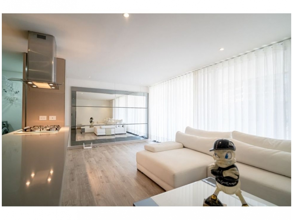 Apartamento en Medellin, sector altos del Poblado — foto 2