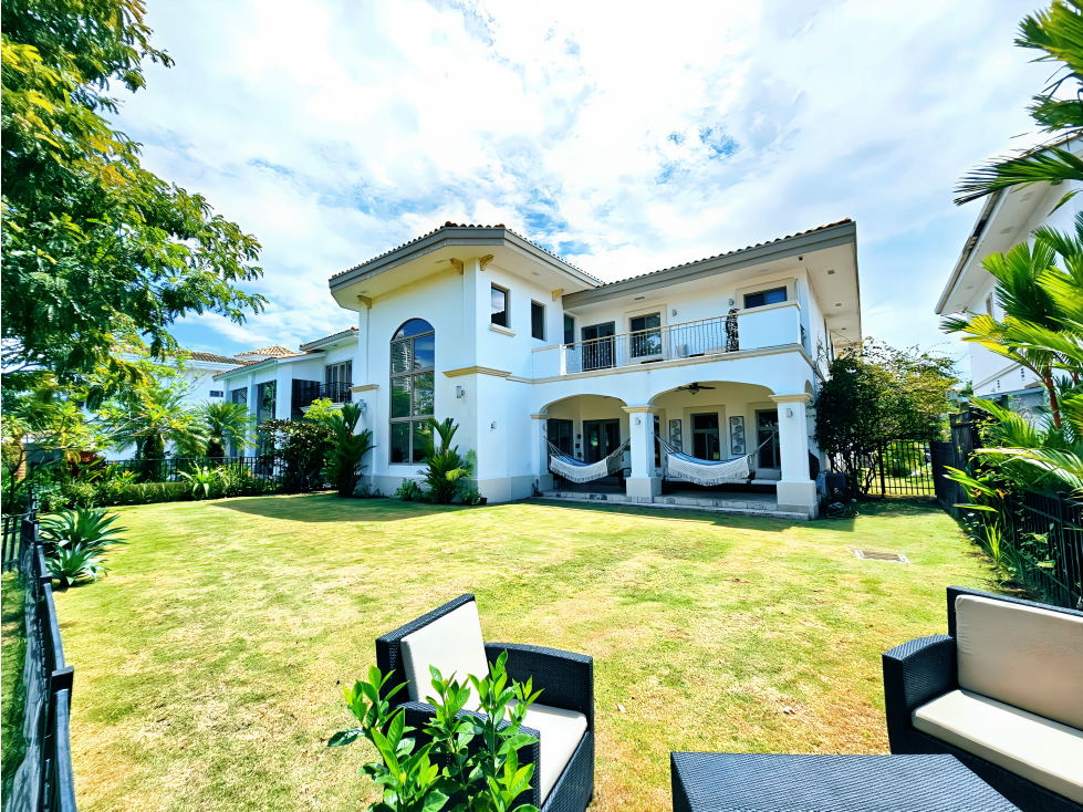 SE VENDE CASA EN SANTA MARIA