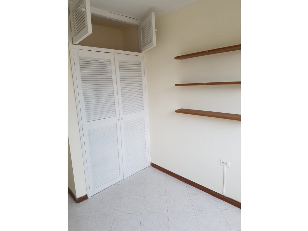 Venta de apartamento Florida Nueva 4 piso sin ascensor — foto 2