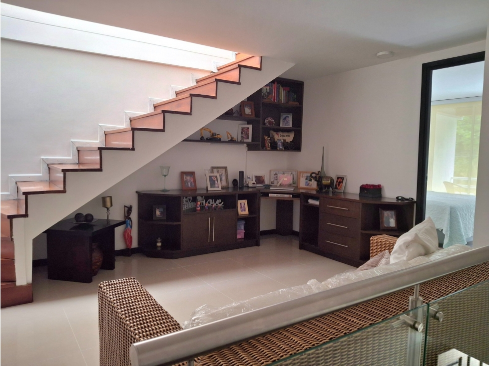 Venta de linda casa en unidad cerrada la Mota — foto 3