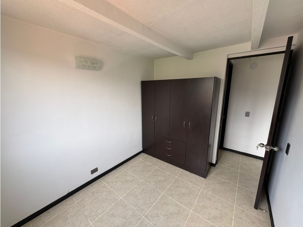 VENTA APARTAMENTO EN LOS COLORES — foto 3