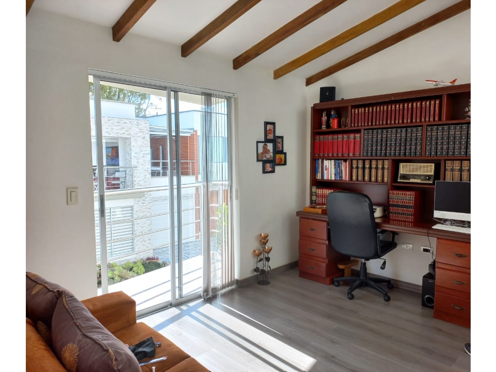 Venta de casa unifamiliar en unidad cerrada en la Ceja — foto 4