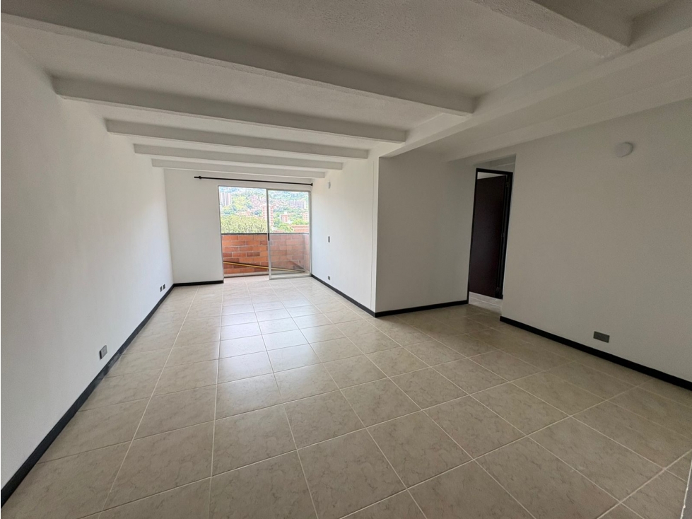 VENTA APARTAMENTO EN LOS COLORES — foto 4