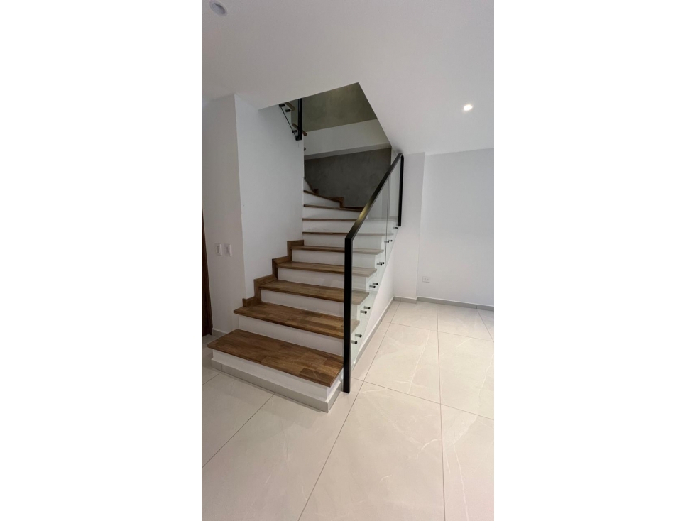 Venta de casa de 3 niveles en Barro Blanco unidad abierta — foto 5