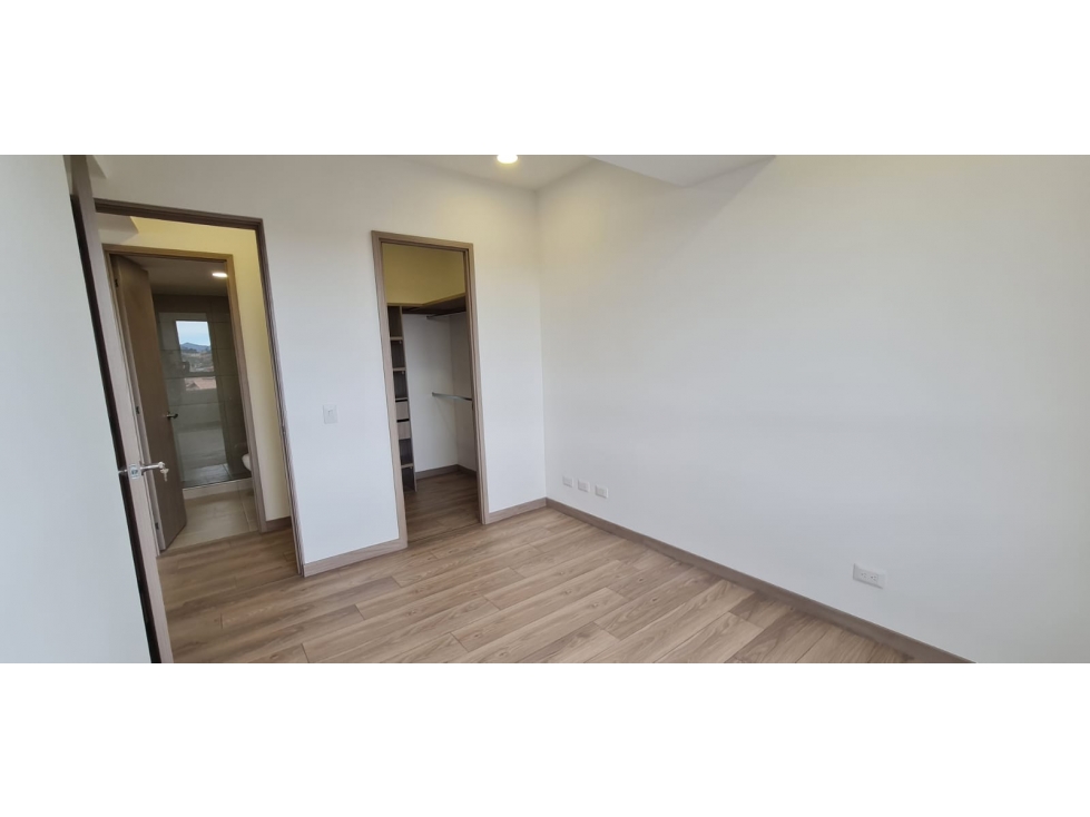 VENDO APARTAMENTO CERCA CENTRO COMERCIAL SAN NICOLAS — foto 4