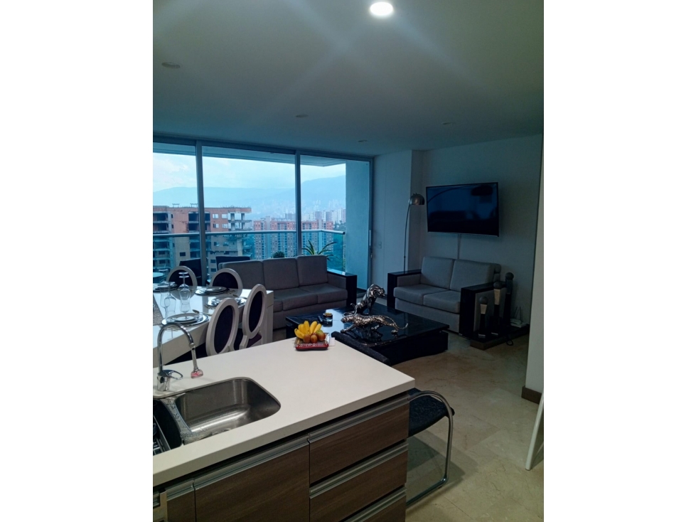 VENDO HERMOSO APARTAMENTO EN SABANETA SECTOR LAS LOMITAS — foto 2