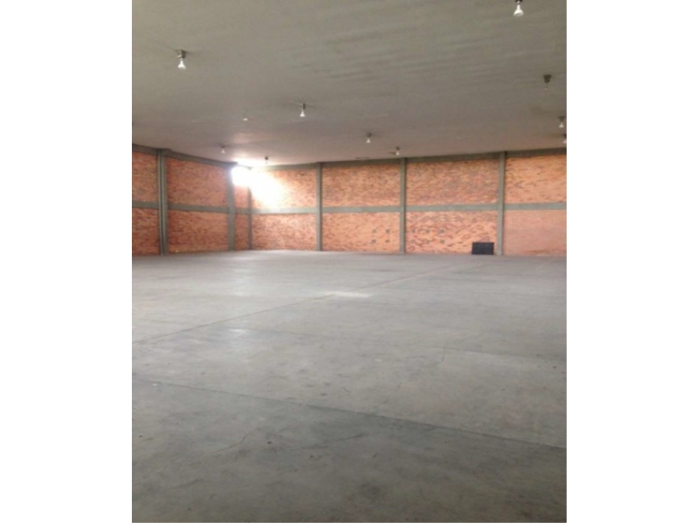 BODEGA TENJO SIBERIA 1.861,6 m2, 200 KVA ANTES DEL PEAJE - 1