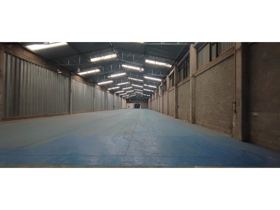 BODEGA FUNZA PARQUE INDUSTRIAL 2.524 M2 - 1