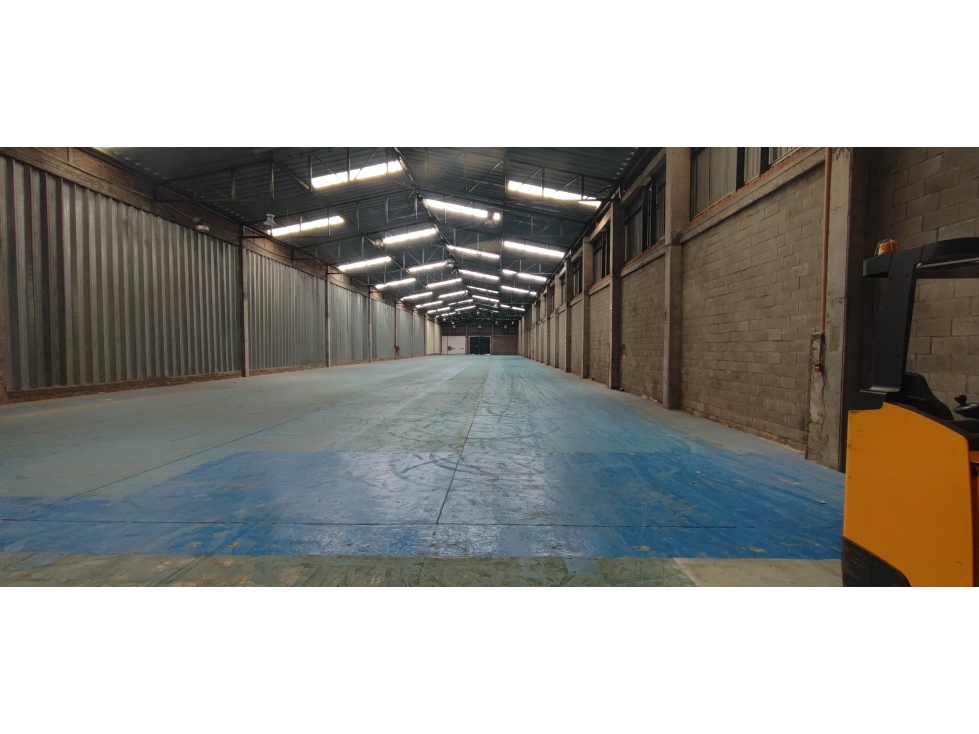 BODEGA FUNZA PARQUE INDUSTRIAL 2.524 M2 - 2