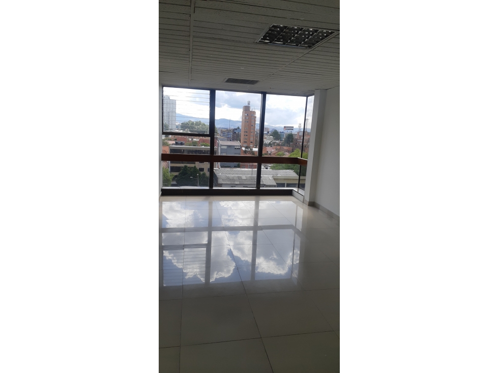 OFICINA 100 M2 CALLE 72 CON 11 $5.000.000 CON ADMON QUINTO PISO EX — foto 3