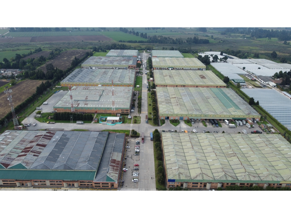 BODEGA FUNZA PARQUE INDUSTRIAL 2.524 M2 - 5