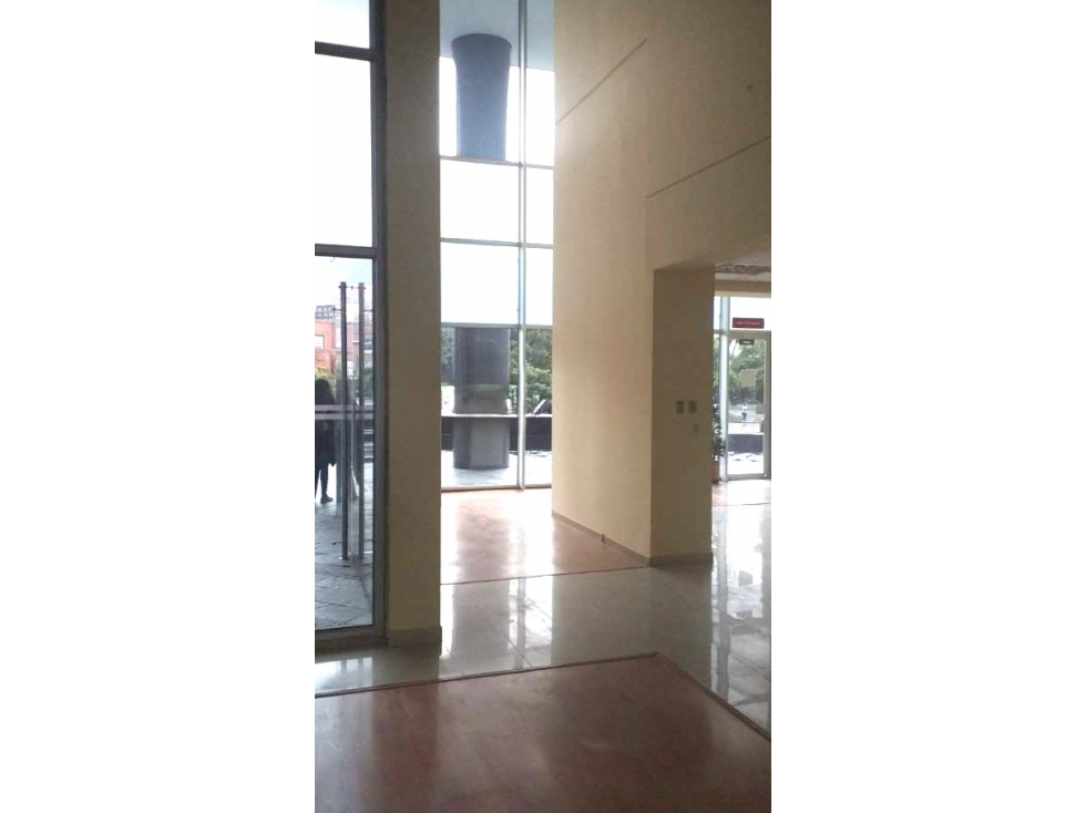 LOCAL COMERCIAL CENTRO EMPRESARIAL SANTA BARBARA CALLE 113 CON 7 — foto 4