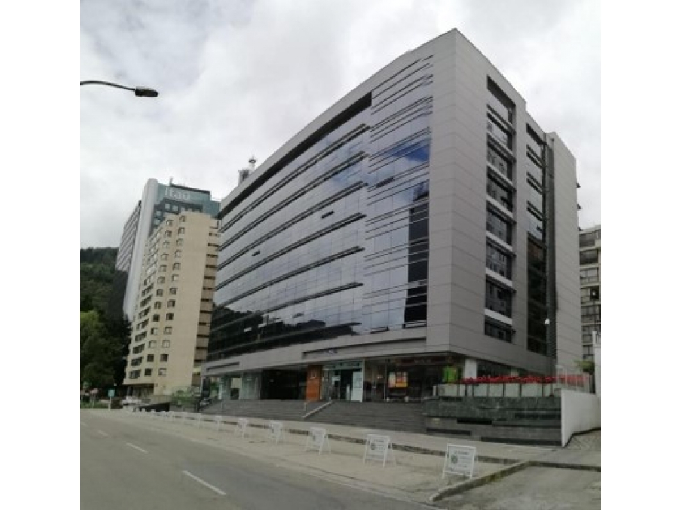 LOCAL CALLE 100 ENTRE CARRERA 7 Y 9, BOGOTA 112 M2