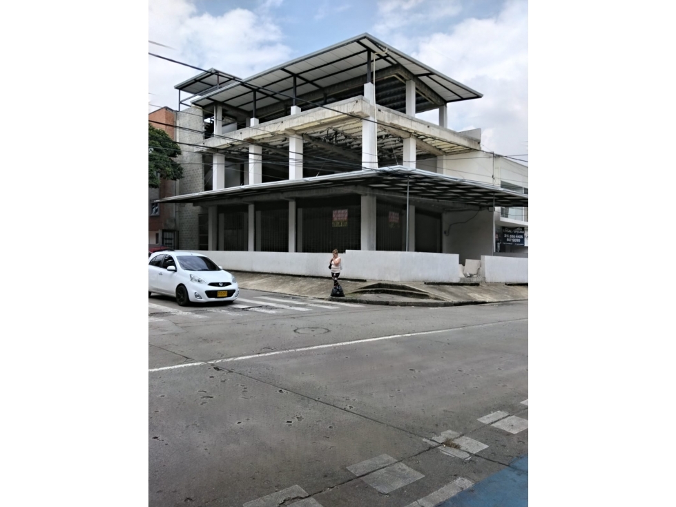 VENDE - ALQUILA EDIFICIO EL LIMONAR CALI