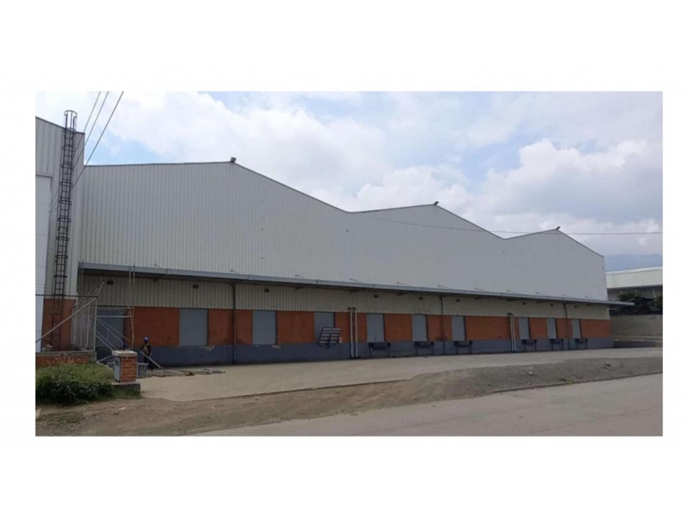 VENDO ALQUILO BODEGA EN CENCAR YUMBO