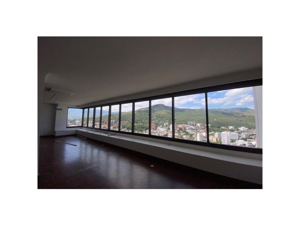 ALQUILO OFICINA EN LA AV LAS AMERICAS TORRE DE CALI — foto 2