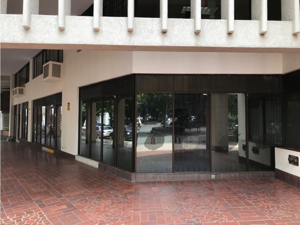 VENDE-ALQUILA LOCAL ESQUINERO SAN VICENTE — foto 2