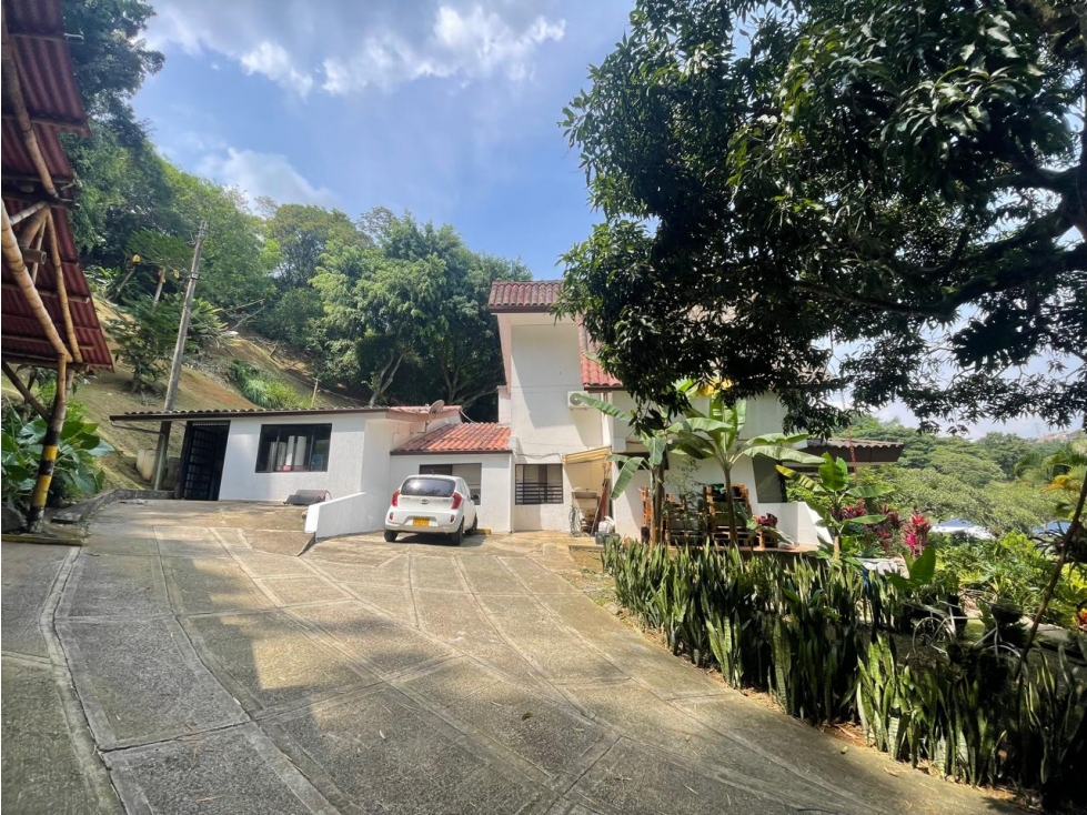 CASA CAMPESTRE EN VENTA LA BUITRERA