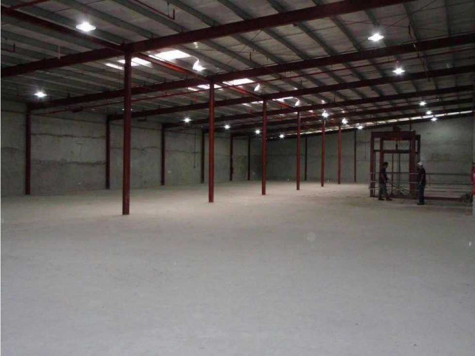 ALQUILER BODEGA EN PARQUE INDUSTRIAL COSTA DEL ESTE 1,800 m²