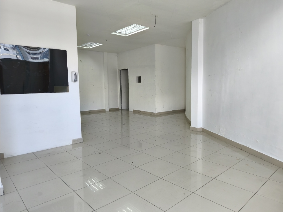 ALQUILER LOCAL OBARRIO PLAZA BRASIL CP — foto 4