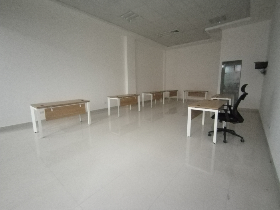 ALQUILER OFICINA AVENIDA BALBOA CP — foto 3