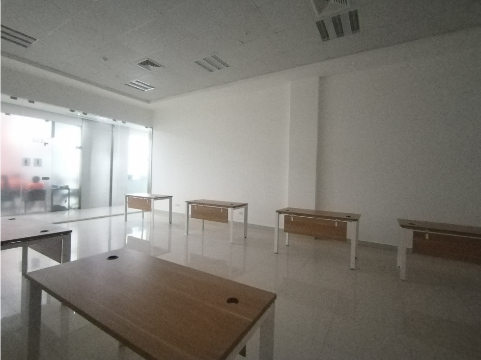 ALQUILER OFICINA AVENIDA BALBOA CP — foto 4