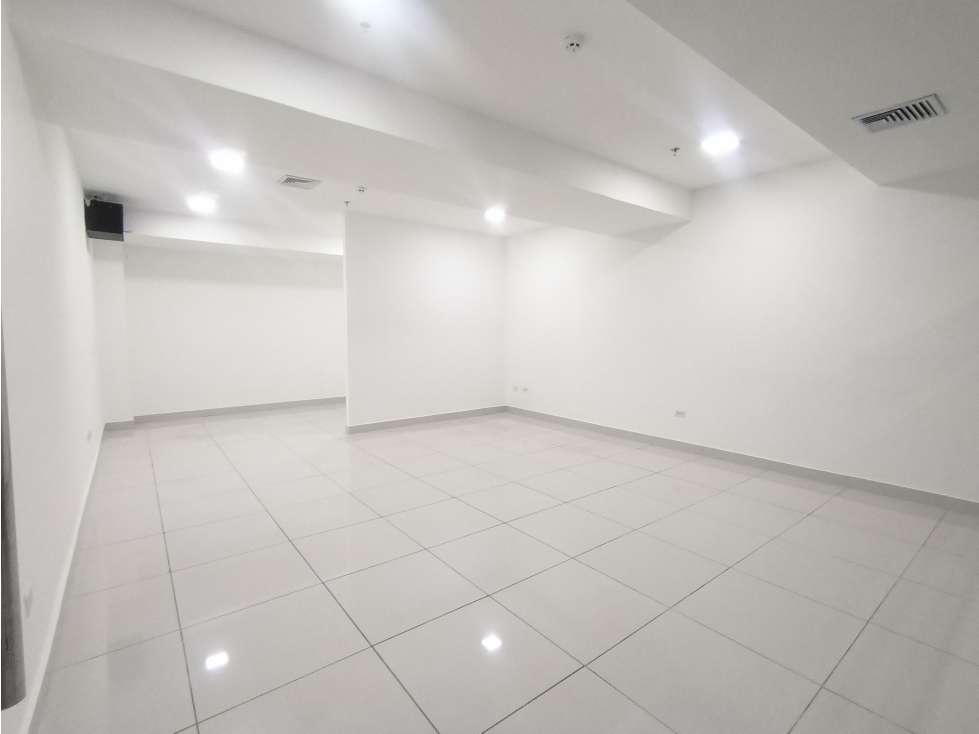ALQUILER OFICINA AVENIDA BALBOA CP — foto 3