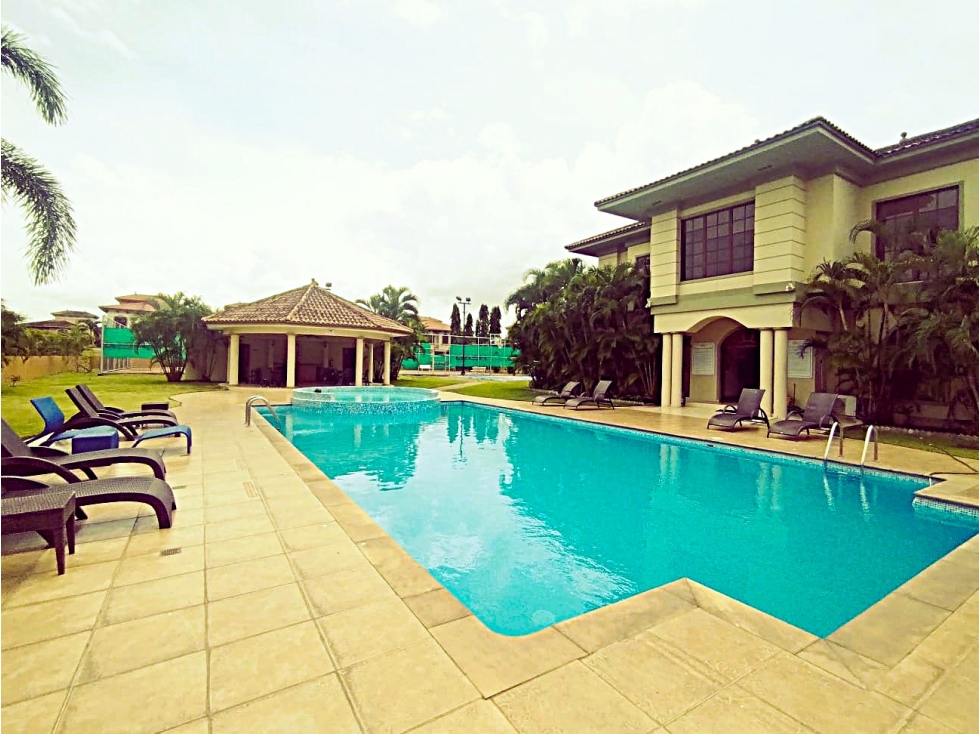 EN VENTA CASA EN EL DORAL COSTA SUR CP