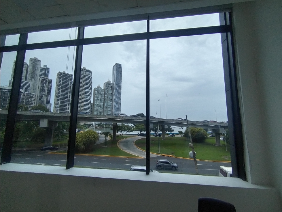 ALQUILER OFICINA AVENIDA BALBOA CP — foto 2