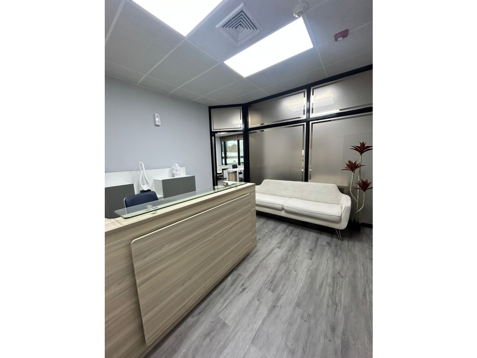 ALQUILER OFICINA AMOBLADO 189mt2 TORRE CREDICORP BANK CALLE 50 PT — foto 4