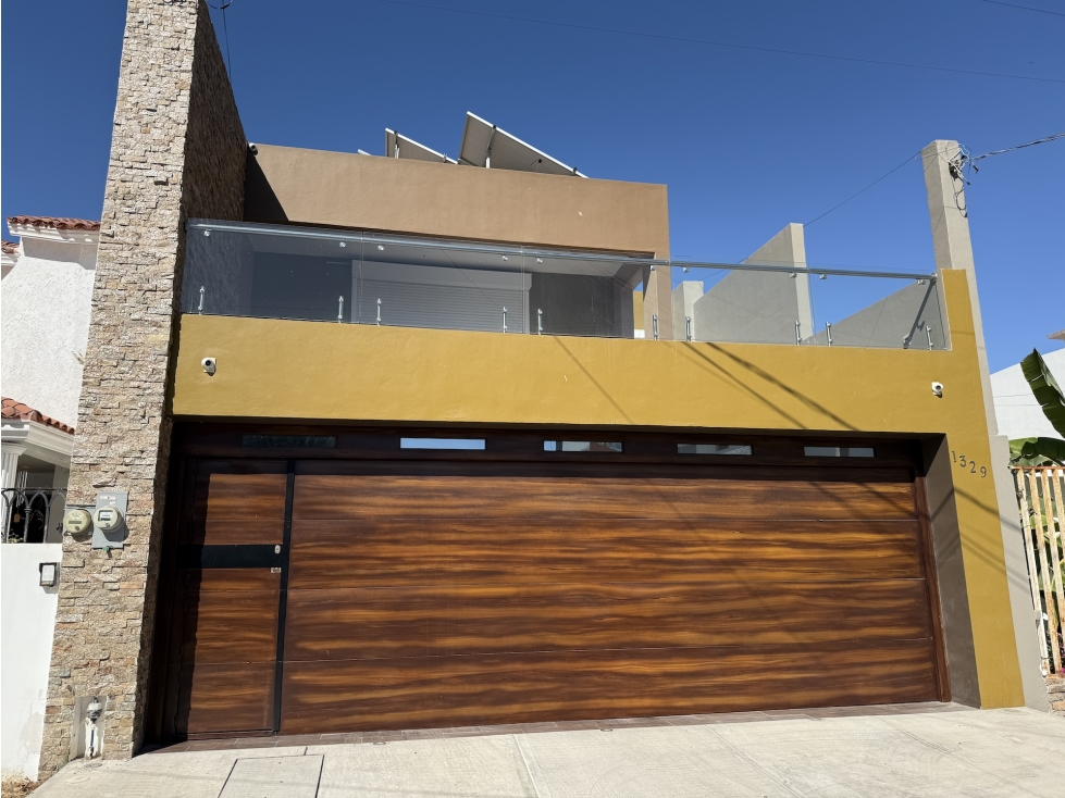 Casa en Venta a unos Pasos de la Playa Sábalo Country, Mazatlán