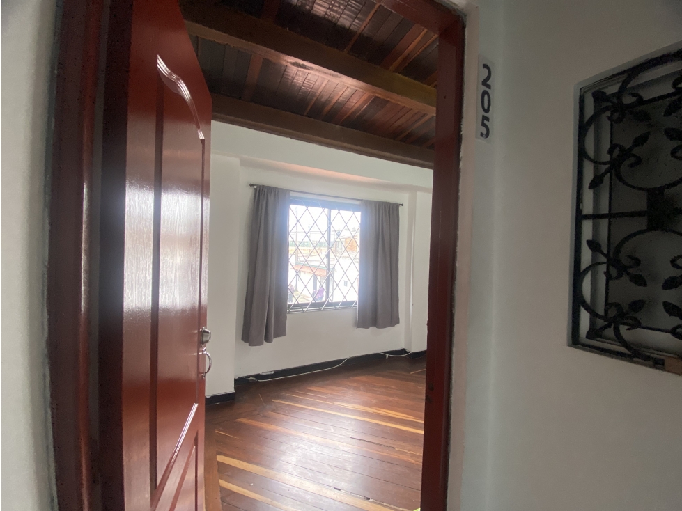 Apartaestudio En Arriendo El Polo Con Servicios Incluidos