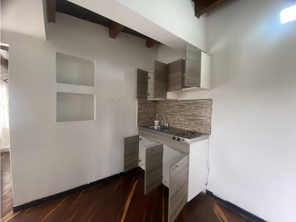 Apartaestudio En Arriendo El Polo Con Servicios Incluidos — foto 5