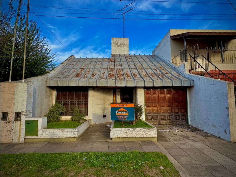 Venta Casa en Bº Sarmiento Ferrocarril Oeste 1314 - 1
