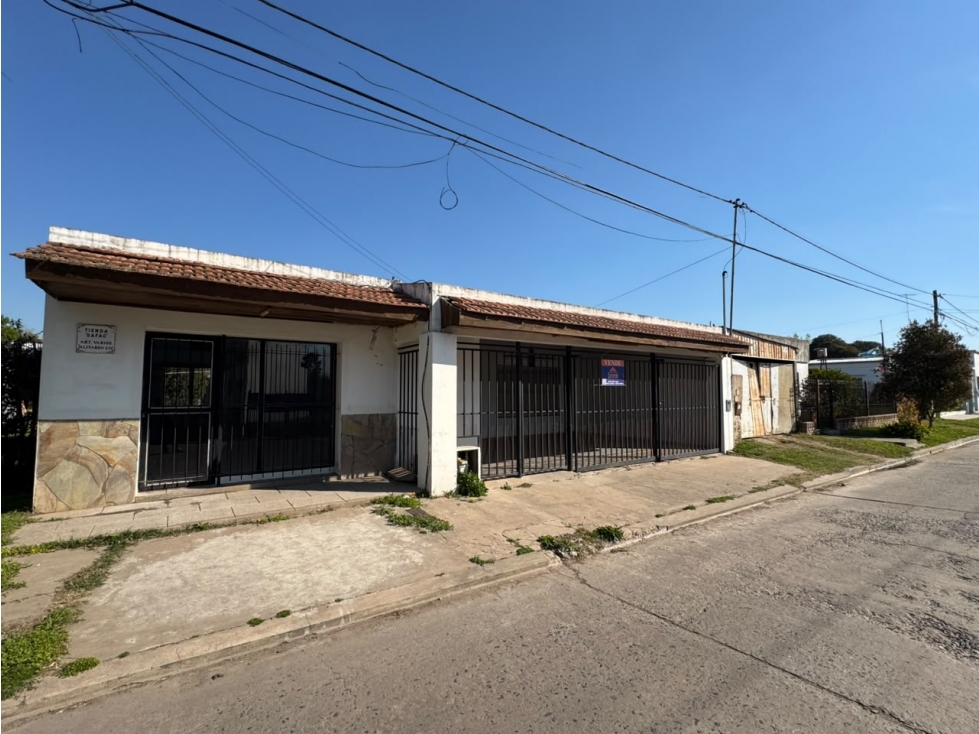 *VENTA* AMPLIA CASA CON LOCAL COMERCIAL EN EL CORAZÓN DE TORRES — foto 2