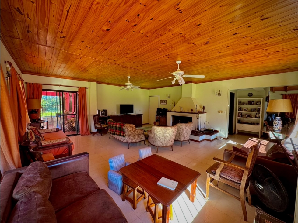 Venta Casa Quinta en B° Las Casuarinas. Con casa de caseros - 6
