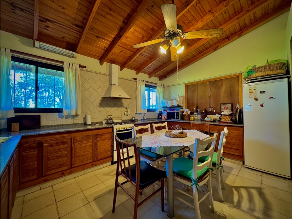 Venta Casa Quinta en B° Las Casuarinas. Con casa de caseros - 4