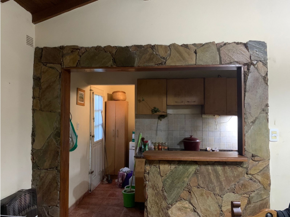 Venta Casa en Bº Las Acacias. Calle 237 Bis - 3