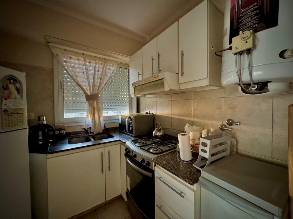 *VENTA* Departamento en Humberto y San Martin - 6