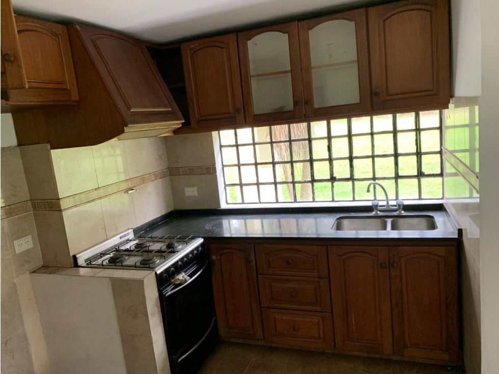 Venta Casa Quinta en Las Casuarinas. Calle 268 esq 247 - 5