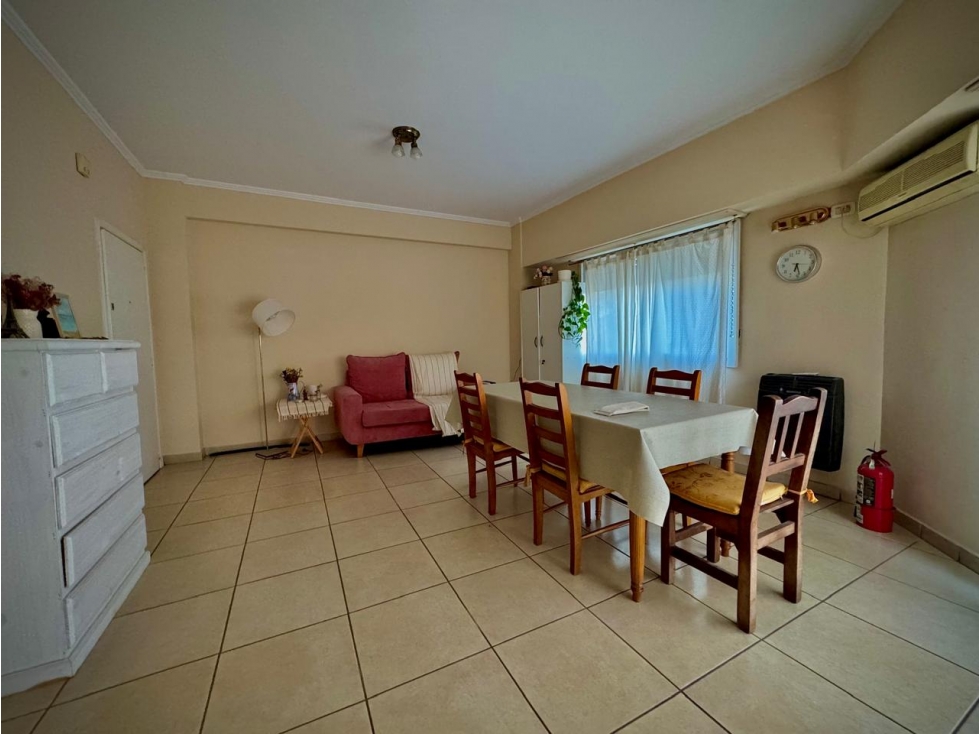 *VENTA* Departamento en Humberto y San Martin - 4