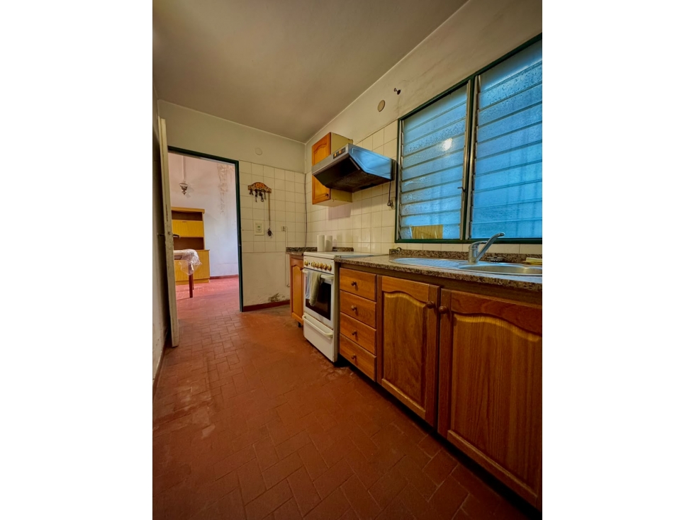 Venta Casa en Bº Sarmiento Ferrocarril Oeste 1314 - 6