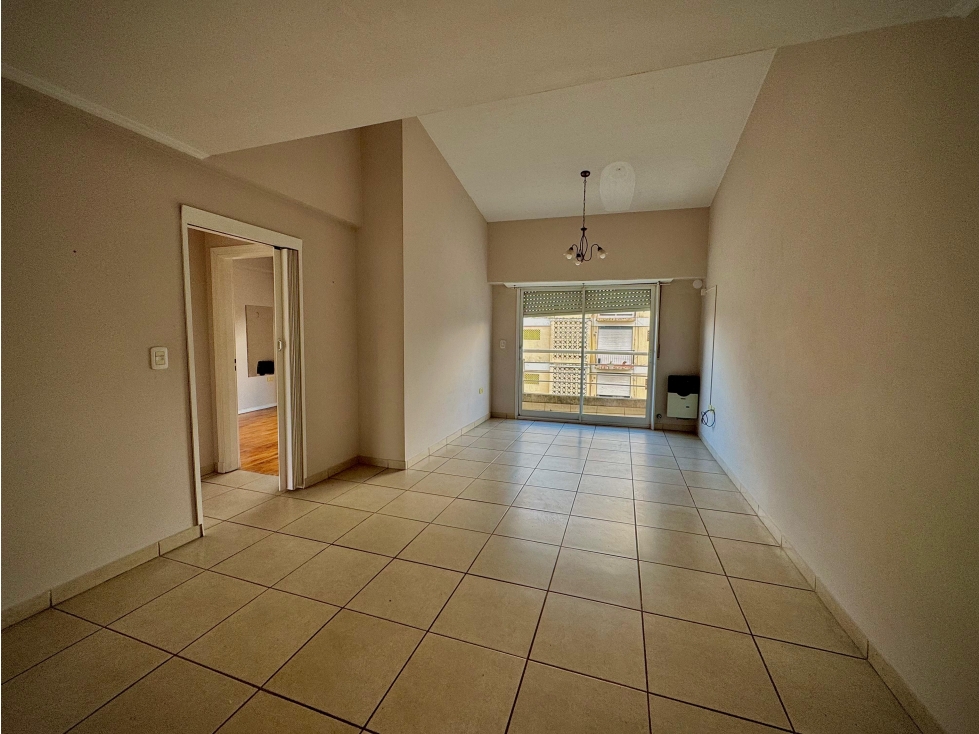 VENTA Departamento 3 ambientes San Martín y Humberto — foto 4