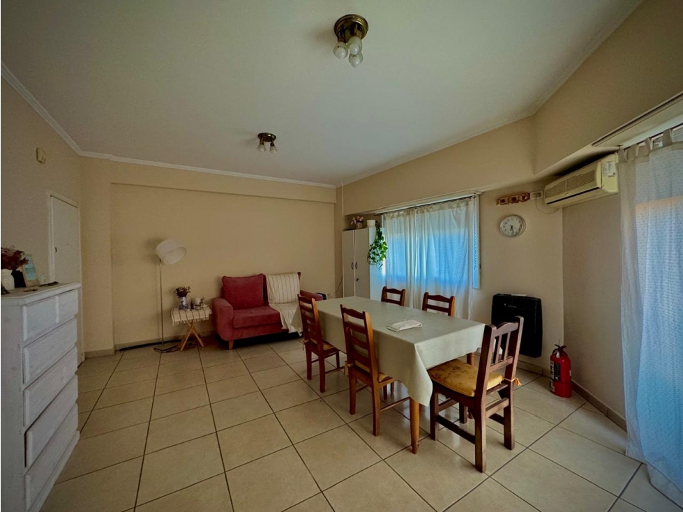 *VENTA* Departamento en Humberto y San Martin - 3